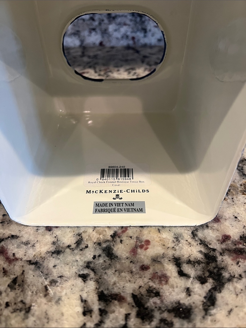 Mackenzie-Childs Royal Check Boutique Tissue Box Cover. Like new with tags! 💙🤍 - Picture 6 of 6
